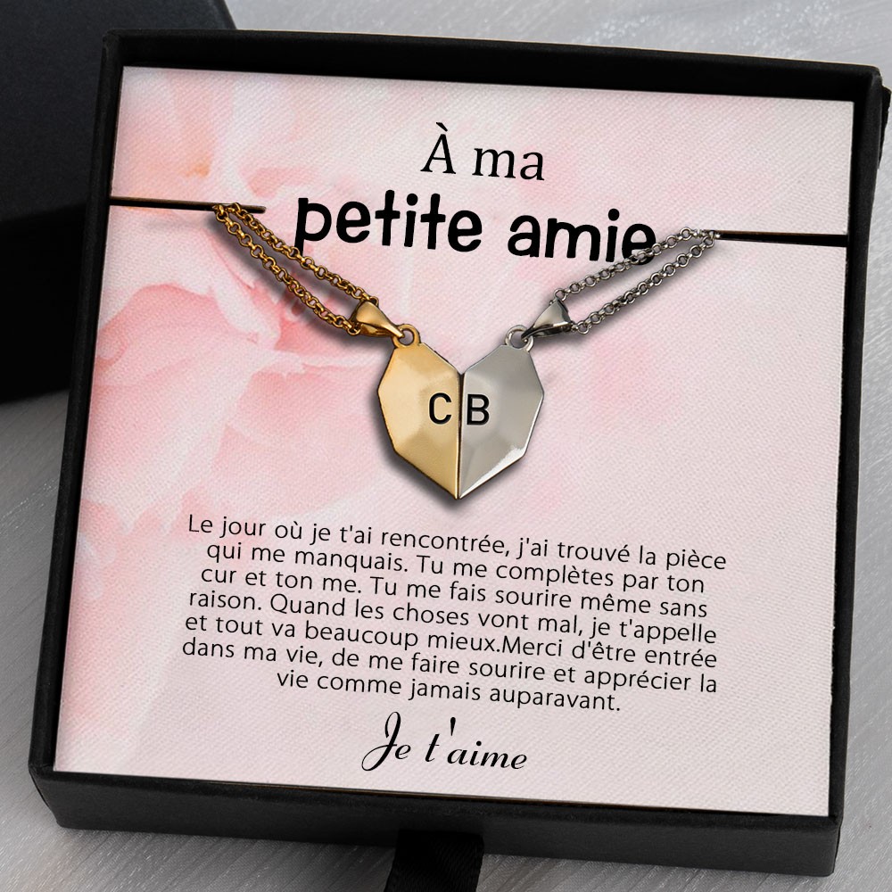 À ma petite amie 2 Pièces Collier Prénom Magnétique Interattraction en Forme de Coeur Personnalisé Saint Valentin