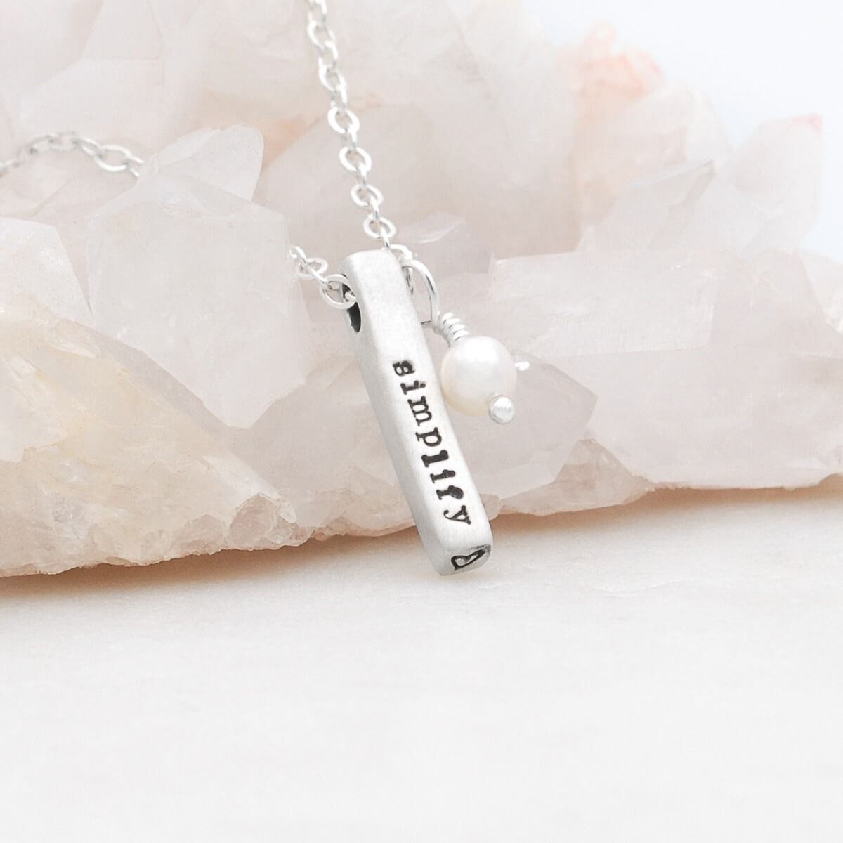 Collier de barre fait main avec gravure 1-4 côtés