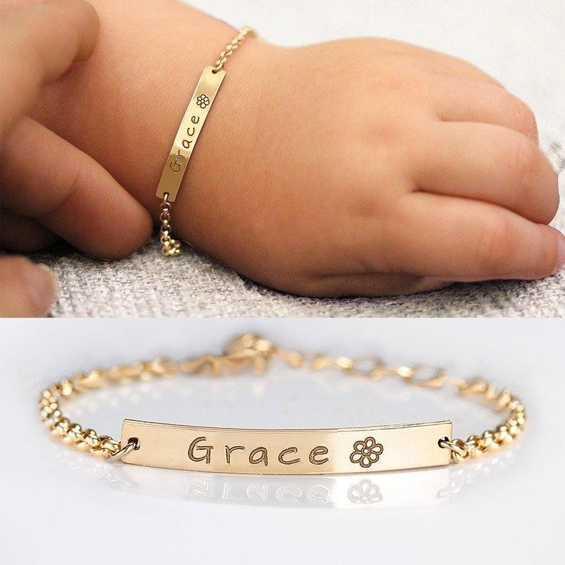 Bracelet de nom de bébé personnalisé pour cadeau
