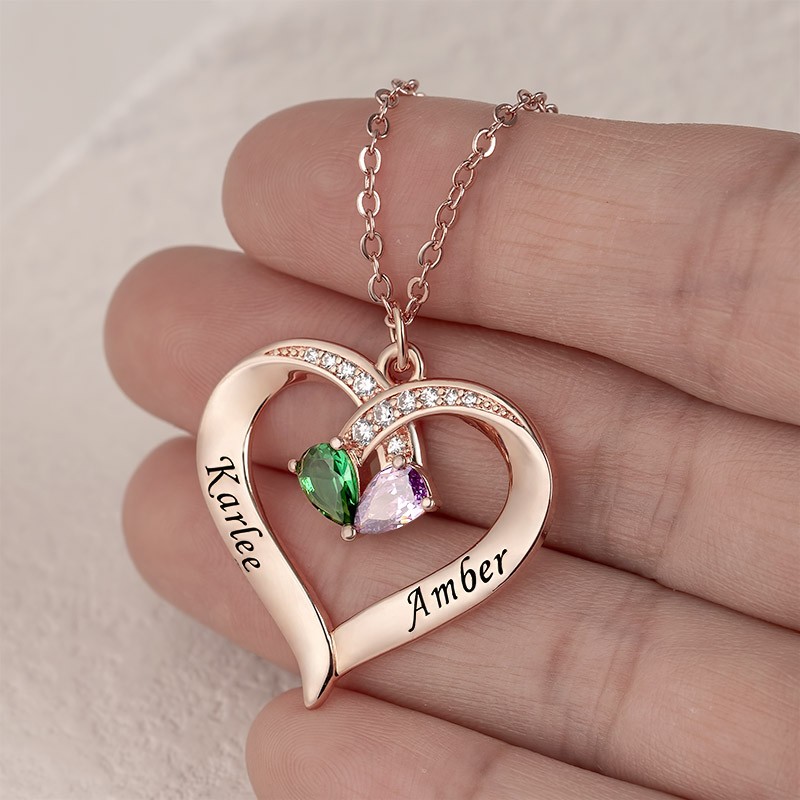 Collier personnalisé de noms de couple de coeur avec des cadeaux de Saint-Valentin de pierres de naissance