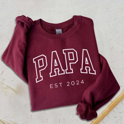 Sweat à capuche Papa personnalisé avec des noms d'enfants pour des idées de cadeaux pour la fête des pères