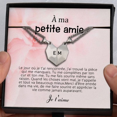 À ma petite amie 2 Pièces Collier Prénom Magnétique Interattraction en Forme de Coeur Personnalisé Saint Valentin