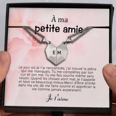 À ma petite amie 2 Pièces Collier Prénom Magnétique Interattraction en Forme de Coeur Personnalisé Saint Valentin