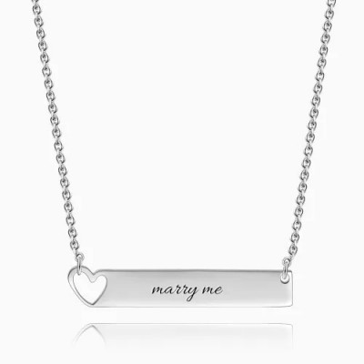 Collier de barre de coeur avec gravure