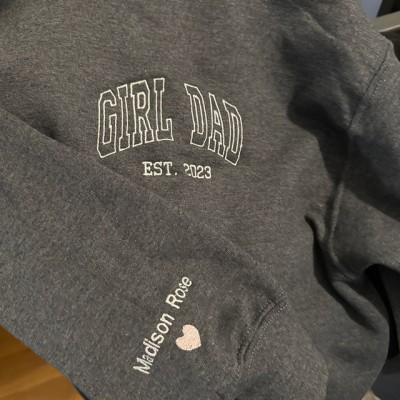 Sweat à capuche personnalisé brodé pour papa avec les noms des enfants pour cadeau de fête des pères