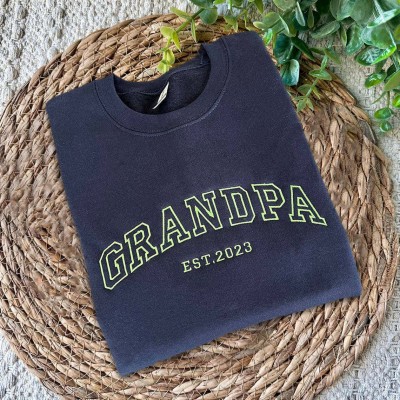 Sweat à capuche personnalisé brodé pour papa avec les noms des enfants pour cadeau de fête des pères