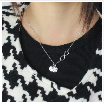 Collier initial infini personnalisé