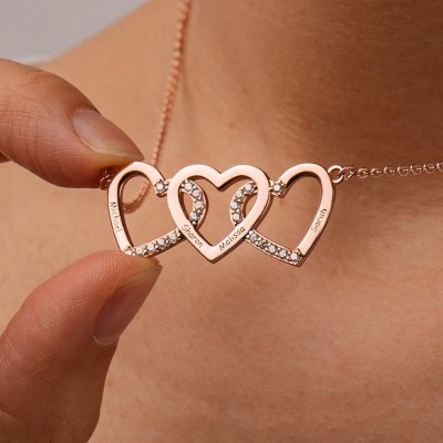 Colliers de nom gravés de coeurs d'or personnalisés avec 2-3 bijoux de coeurs d'amour pour elle