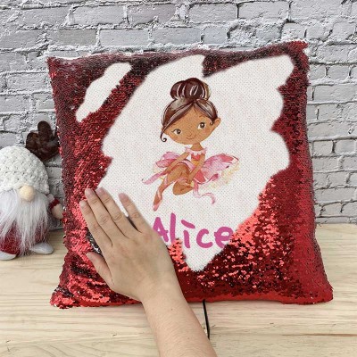 Cadeau d'anniversaire de fille d'oreiller rouge de nom de sequin personnalisé